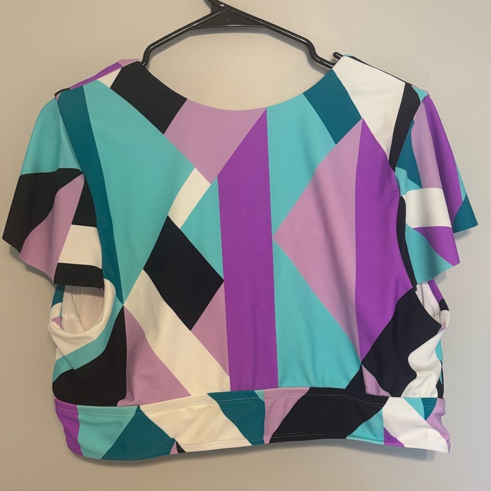 Like new Torrid swim top, color block style with tied keyhole opening - Picture 6 of 9